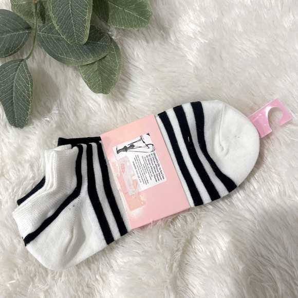 New! Kate Spade 3 pk No Show Socks - Picture 2 of 2